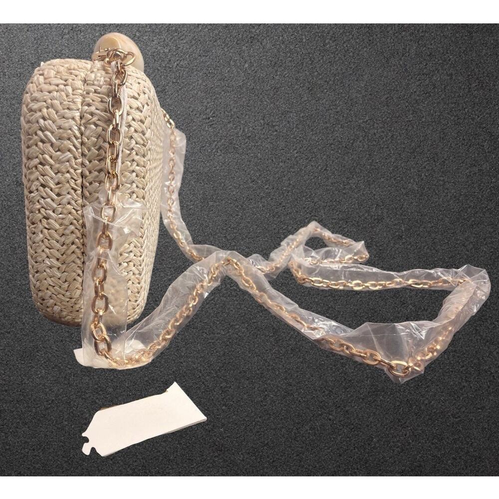 Urban Expressions Beige Clutch w/ Clasp & Detachable Gold Chain Strap - Picture 8 of 12